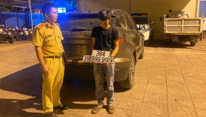 Xe chờ sang tên, chưa có bằng lái, thanh niên mua biển giả “ngũ quý 9” gắn chạy cho oai