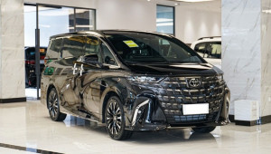 Đại lý phải ngừng nhận cọc Toyota Alphard 2024 vì quá tải đơn hàng