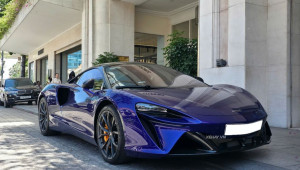 Siêu xe McLaren Artura Spider màu tím độc bản lăn bánh tại Việt Nam