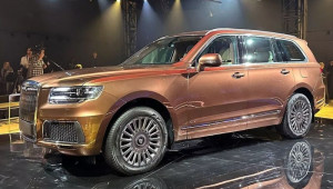 SUV hạng sang Aurus Komendant 