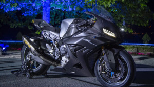 BMW trình làng Concept RR: Siêu mô tô ý tưởng phủ carbon