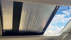 Mẹo chống nóng cửa sổ trời bằng giấy bạc gây sốt cộng đồng mạng