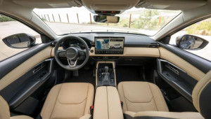 Mazda CX-5 mới gây tranh cãi khi bỏ núm xoay, chuyển nhiều chức năng lên màn hình lớn