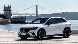 Mercedes-Benz EQE 500 4Matic chốt lịch ra mắt tại Việt Nam: Giá gần 4 tỷ đồng, nội thất sang trọng, tiện nghi