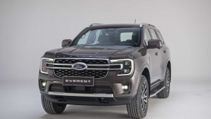 Ford Everest Platinum với động cơ diesel 2.0L Bi-Turbo ra mắt Việt Nam