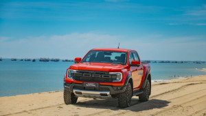 Ford Việt Nam đạt kỷ lục bán hàng 2025 với 50.450 xe, vinh dự nhận bằng khen của Thủ Tướng