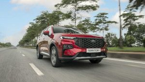 Ford Việt Nam ưu đãi cho hàng mẫu xe, đồng thời điều chỉnh giá bán của Territory