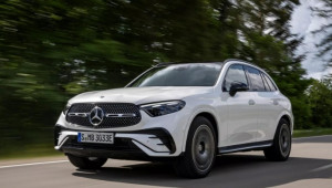 Mercedes GLC 350e PHEV 2025 trình làng: Phạm vi hoạt động thuần điện lên đến 87 km
