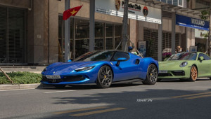 Siêu xe mui trần Ferrari 296 GTS thứ hai tại Việt Nam chính thức được gắn biển số TP.HCM