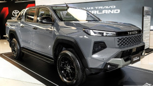 Chi tiết Toyota Hilux Travo Overland 2026: Bán tải off-road với nhiều công nghệ mới