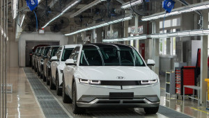 Bộ Tài chính bác đề xuất hỗ trợ 1.000 USD cho người mua ô tô điện