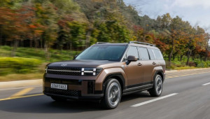 Dù giá bán tăng cao nhưng Hyundai Santa Fe thế hệ mới vẫn không thiếu khách mua