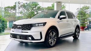 Kia Sorento 2025 ưu đãi mạnh, giá xe lần đầu xuống dưới 900 triệu
