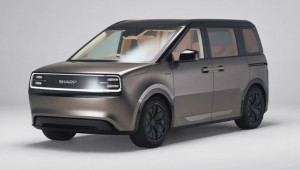 Sharp trình làng mẫu xe điện đầu tiên, khoang cabin tiện nghi như phòng khách di động