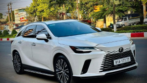 Đại gia Gia Lai tặng vợ xế sang Lexus RX 350 đeo biển tứ quý 7