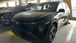 VinFast Limo Green bản cao cấp dành cho gia đình lộ diện với trang bị vượt trội