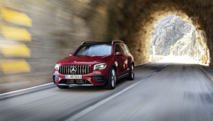 Mercedes-Benz ra mắt tính năng mới trên showroom trực tuyến và các ưu đãi