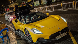 “Giáp mặt” siêu phẩm Maserati MC20 Cielo mui trần đầu tiên tại Việt Nam ra biển trắng