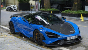 Cận cảnh siêu xe McLaren 765LT giới hạn mang biển số đấu giá 200 triệu đồng trên phố Hà Nội