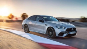 Mercedes-AMG C63 S E Performance 