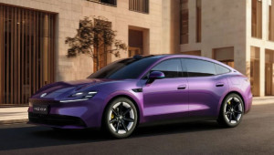 MG 07 vướng tranh cãi sao chép Porsche Taycan, hãng phải dừng livestream giới thiệu xe giữa chừng
