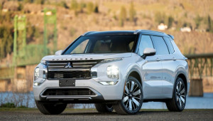 Mitsubishi Outlander thế hệ mới lộ diện tại Việt Nam, hé lộ động cơ mild-hybrid trước ngày ra mắt