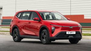 VinFast VF MPV 7 giá lăn bánh gây sốc: Thấp hơn cả mức niêm yết nhờ ưu đãi chồng ưu đãi