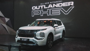 Outlander PHEV ra mắt Đông Nam Á: Mở đường cho chiến lược xe điện hóa mới của Mitsubishi