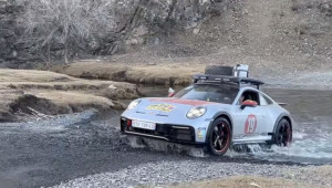 Porsche 911 Dakar độc nhất Việt Nam 