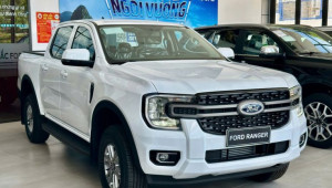 Ford Ranger XLS 2026 âm thầm được cải tiến trang bị: Bản tiêu chuẩn lần đầu có hộp số 10 cấp, giá bán không đổi
