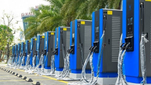 Năm 2025, xe sạc điện sẽ chịu mức giá điện mới
