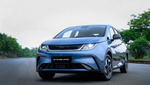 Soi thông số BYD Dolphin, Geely EX2 và VinFast VF 5: Tân binh công nghệ có đủ sức lật đổ 