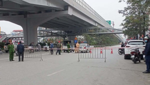 Xe máy tông dải phân cách, một người tử vong tại chỗ