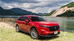 Xe hybrid giảm giá mạnh từ đầu 2026, tạo đà cho cuộc đua xe xanh tại Việt Nam