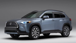 Toyota “ấp ủ” ý định ra mắt cùng lúc Fortuner thế hệ mới và Corolla Cross phiên bản 7 chỗ