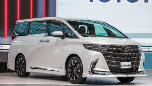 Quá tải đơn hàng, khách mua Toyota Alphard 2024 phải đợi 2 năm mới được nhận xe
