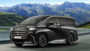 Toyota Alphard 2023 chính thức “cập bến” Việt Nam: Giá từ 4,370 tỷ đồng