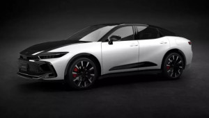 Toyota Crown Crossover 2027 lộ diện trước giờ G: nâng cấp hybrid và bổ sung loạt trang bị mới