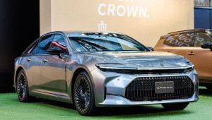 Toyota Crown Sedan đạt điểm an toàn cao nhất năm 2024 tại Nhật Bản