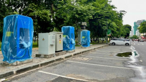 TP.HCM có trụ sạc trên vỉa hè, phục vụ xe đỗ dưới lòng đường