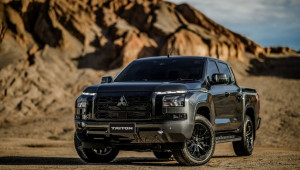Mitsubishi Triton Black Edition 