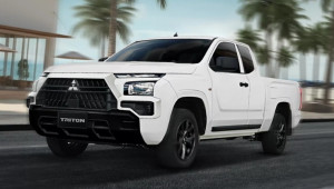 Chi tiết Mitsubishi Triton Mega Cab STREET: Bản bán tải 