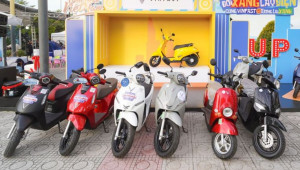Chuỗi sự kiện “Đổi xăng lấy điện” của VinFast phủ 6 điểm cầu, đưa xe máy điện tới gần hơn với người dùng