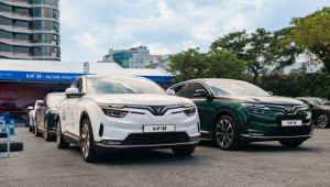 SUV 5 chỗ tầm giá 1 tỷ cho gia đình: VinFast VF 8 “ghi điểm” toàn diện