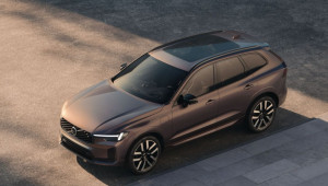 Volvo XC60 được nâng cấp mạnh: Đèn LED ma trận chống chói, pin PHEV tăng gấp đôi, chạy 126 km không tốn xăng