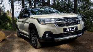 Suzuki XL7 
