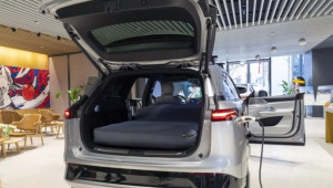 Xe điện Trung Quốc hút khách nhờ trang bị nhiều tiện ích và công nghệ độc, lạ