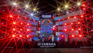 Yamaha YZF-R9 thỏa giấc mơ biker giữa lòng phố thị