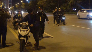 Hà Nội ngày 16/4: Tước 62 giấy phép lái xe