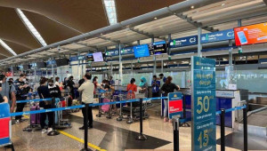 Hàng không quốc tế “ế” khách lại gặp 